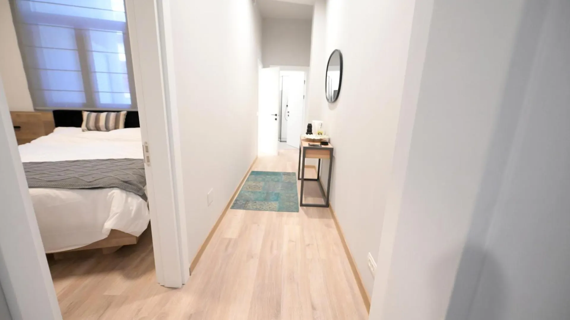Apartament Umbrella Street Center Luxury 2 Bedroom Bucureşti