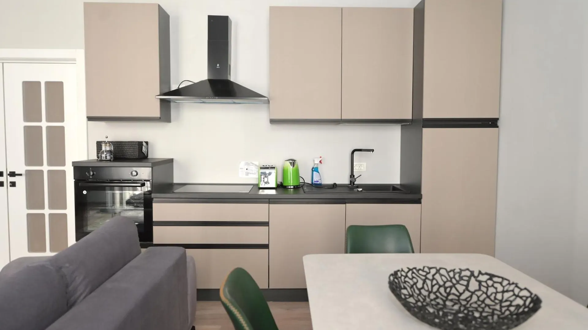 Apartament Umbrella Street Center Luxury 2 Bedroom Bucureşti